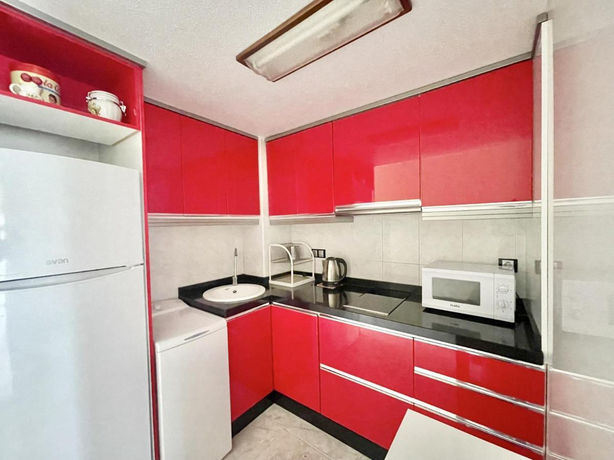 Magnificent Mediterraneo Apartment Benidorm Esterno foto